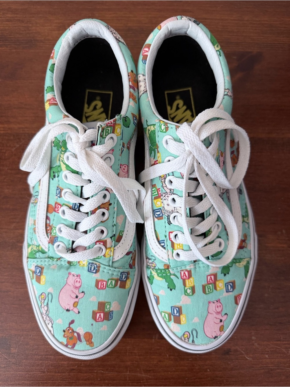 Vans x Disney Pixar Toy Story Andy Room Sneakers Size 6.5/8 Slinky Dog Keychain - Picture 3 of 12